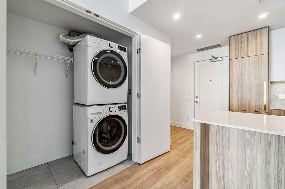 802 2325 Emery Court North Vancouver, BC - 10