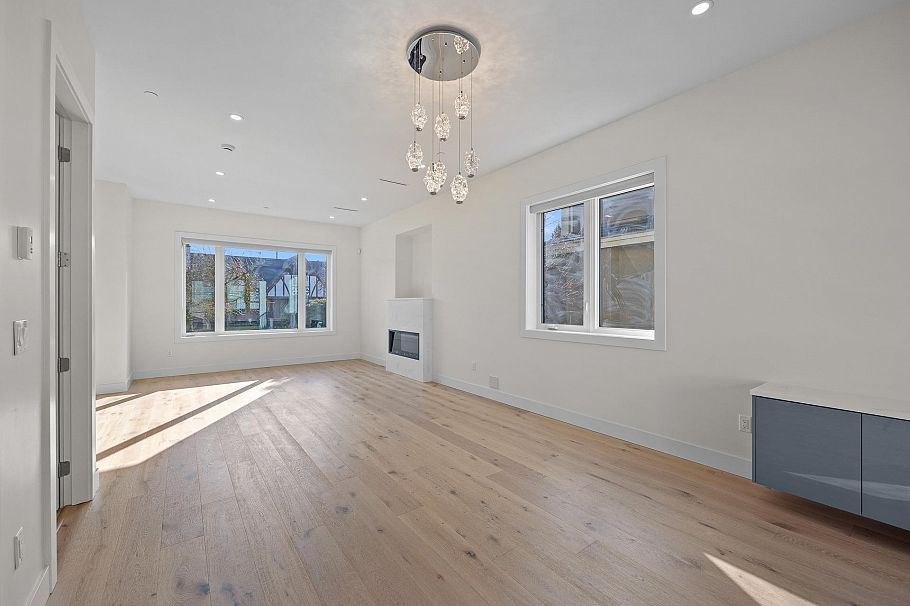 6011 Fremlin Street Vancouver, BC - 8