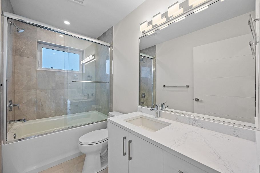 6011 Fremlin Street Vancouver, BC - 28