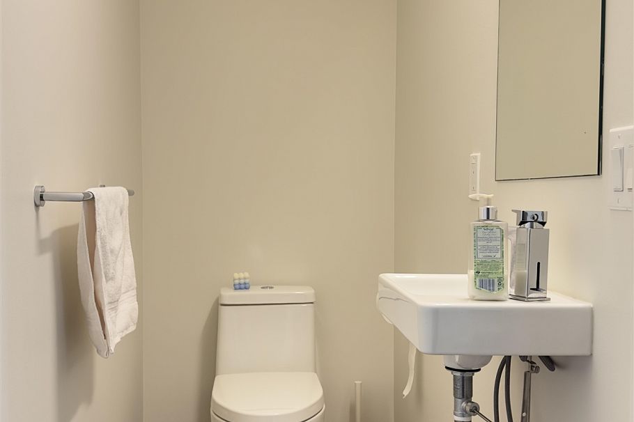 8588 Osler Street Vancouver, BC - 19