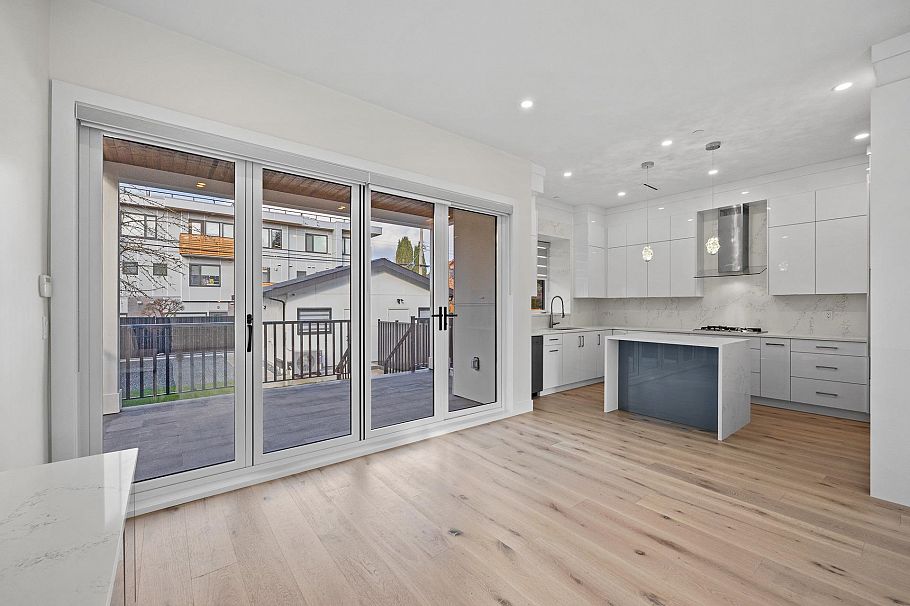 6011 Fremlin Street Vancouver, BC - 2