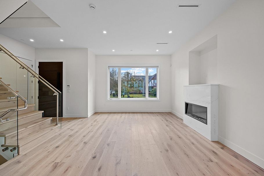 6011 Fremlin Street Vancouver, BC - 3