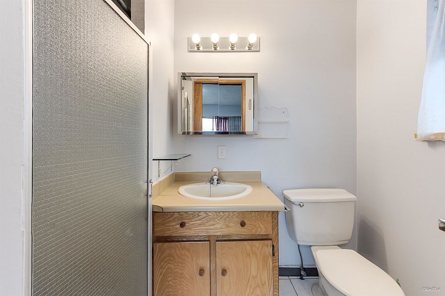 4688 Manor Street Vancouver, BC - 19