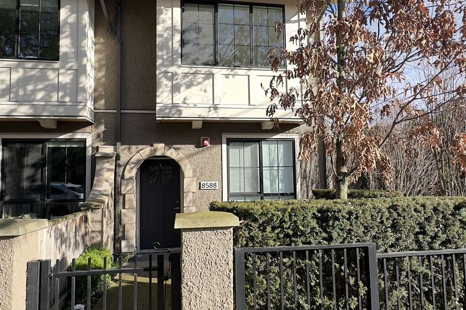 8588 Osler Street Vancouver, BC - 2