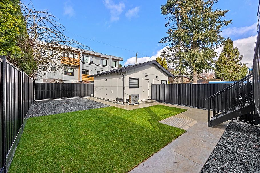 6011 Fremlin Street Vancouver, BC - 35