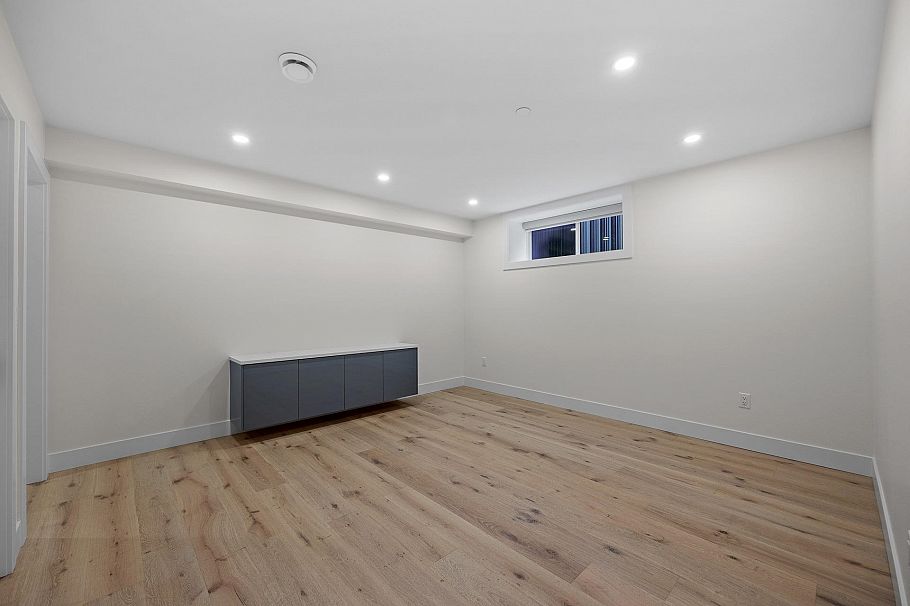 6011 Fremlin Street Vancouver, BC - 36