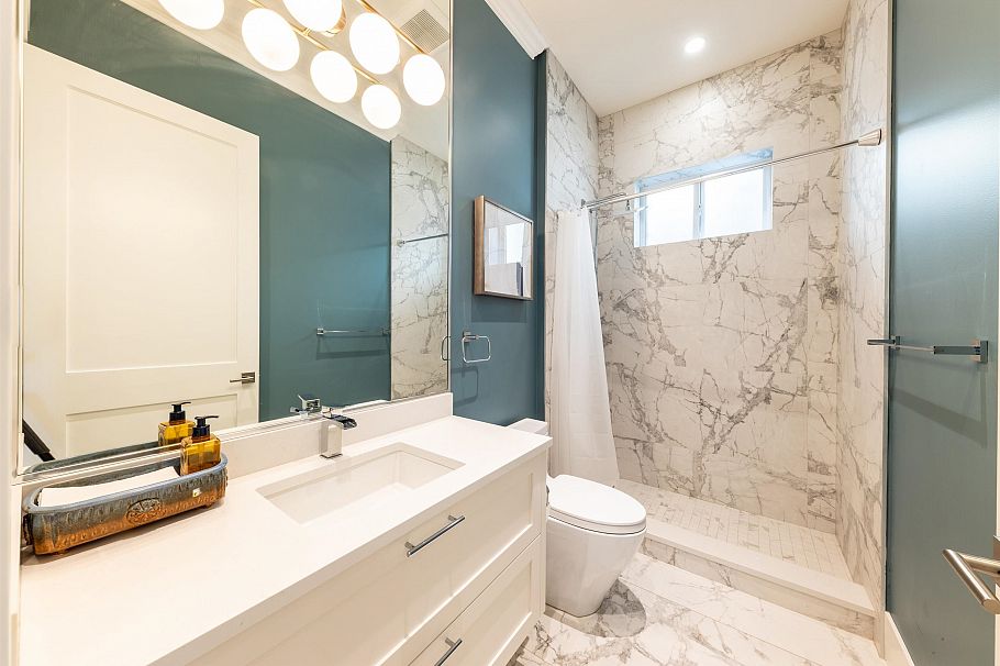 3755 W 13th Avenue Vancouver, BC - 18