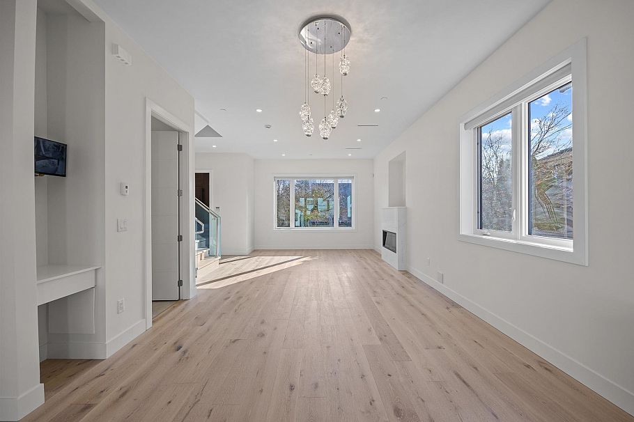 6011 Fremlin Street Vancouver, BC - 7