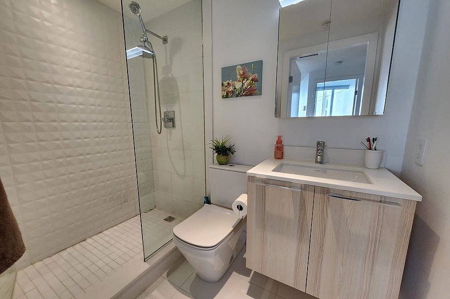 809 4638 Gladstone Street Vancouver, BC - 12