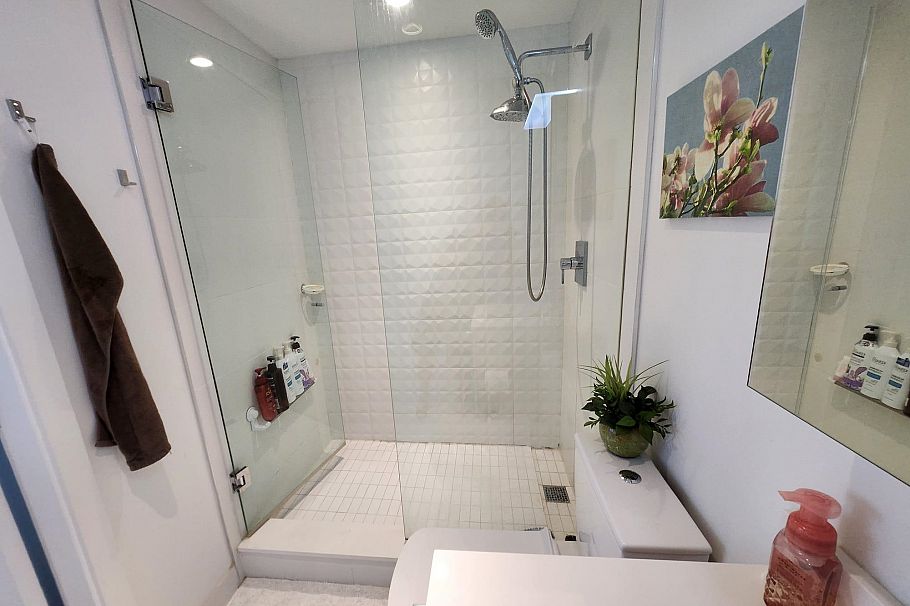 809 4638 Gladstone Street Vancouver, BC - 11