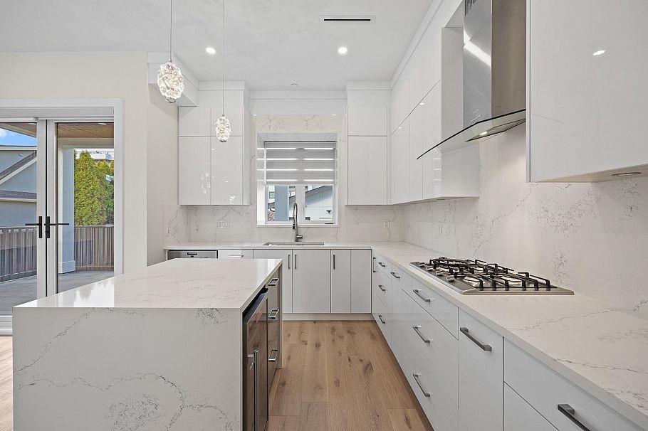 6011 Fremlin Street Vancouver, BC - 22