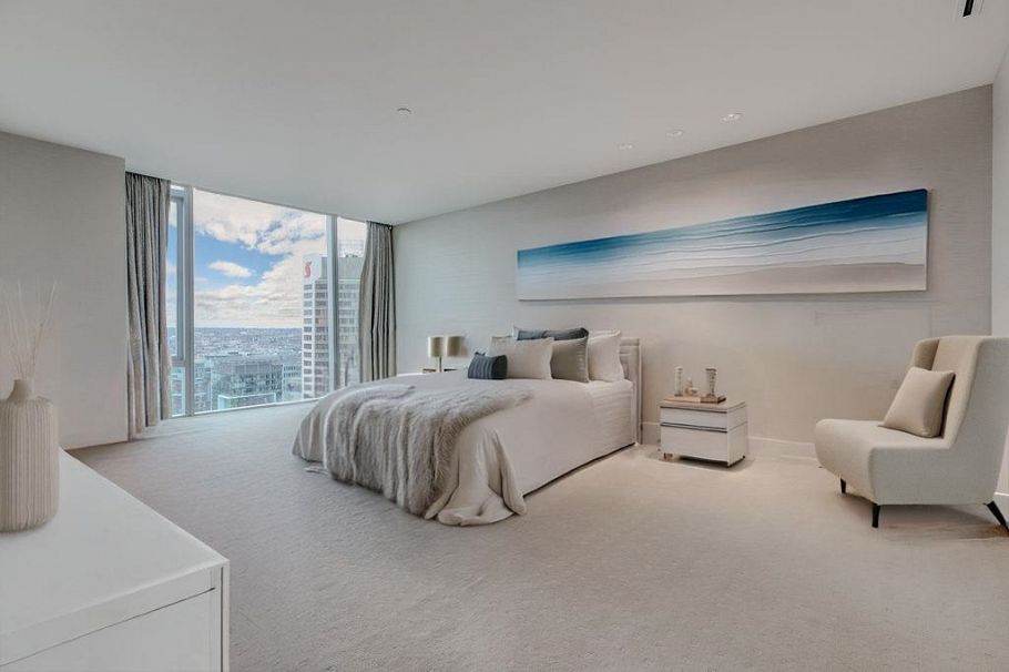 3704 667 Howe Street Vancouver, BC - 1