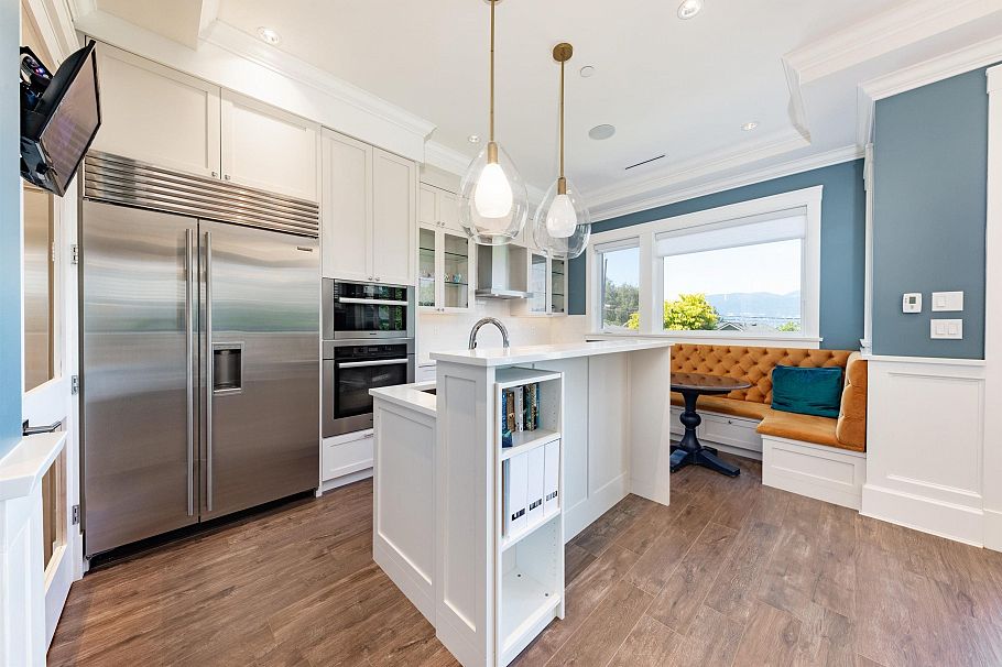 3755 W 13th Avenue Vancouver, BC - 9