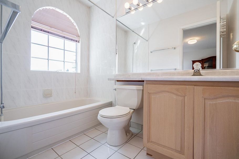 3513 W 40th Avenue Vancouver, BC - 28