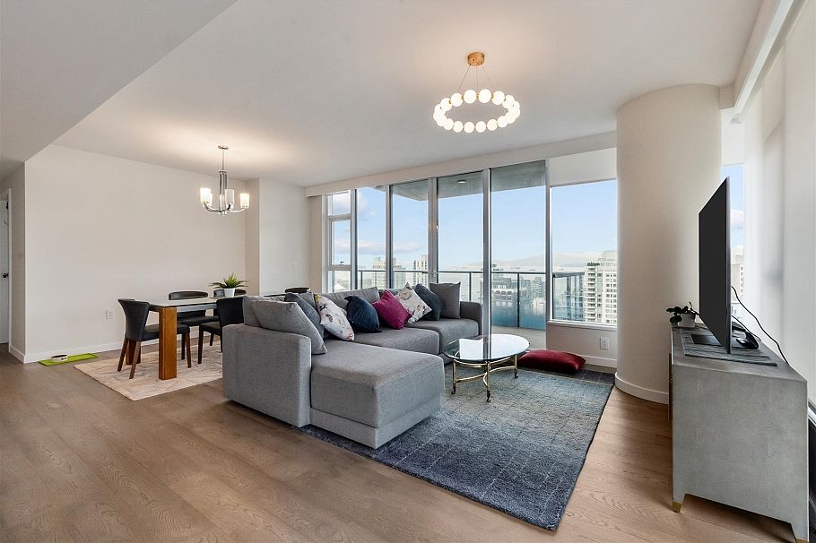 2501 1335 Howe Street Vancouver, BC - 3