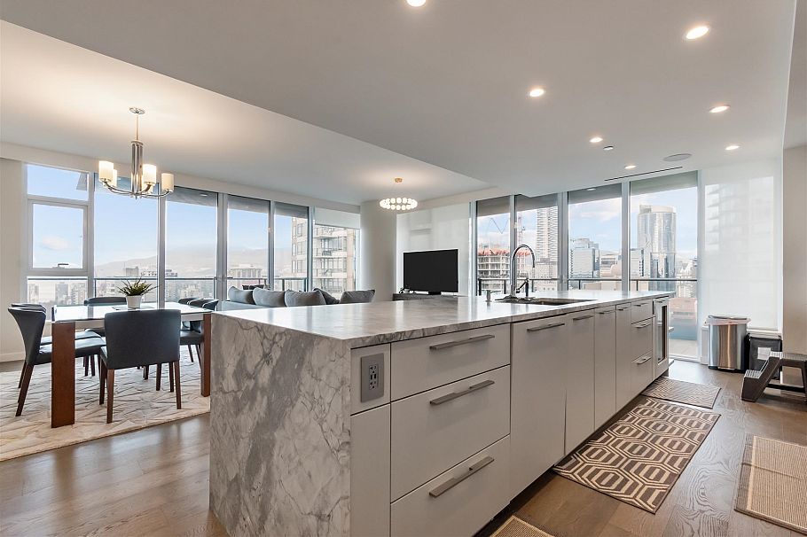 2501 1335 Howe Street Vancouver, BC - 13