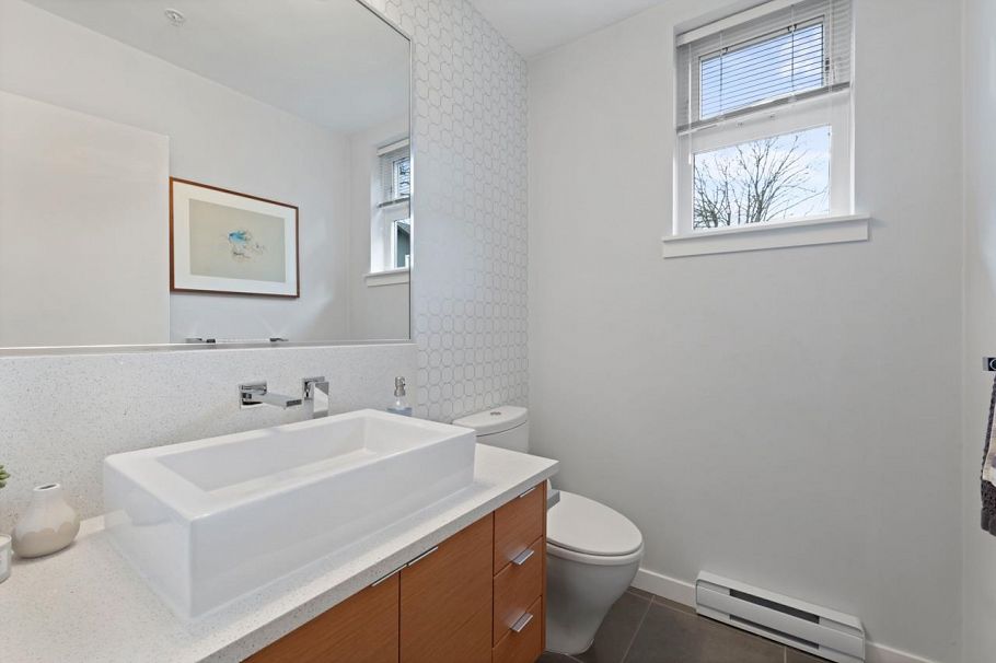 171 E 17th Avenue Vancouver, BC - 16