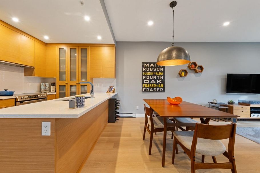 171 E 17th Avenue Vancouver, BC - 11