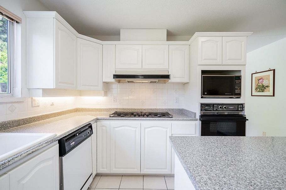 3513 W 40th Avenue Vancouver, BC - 8