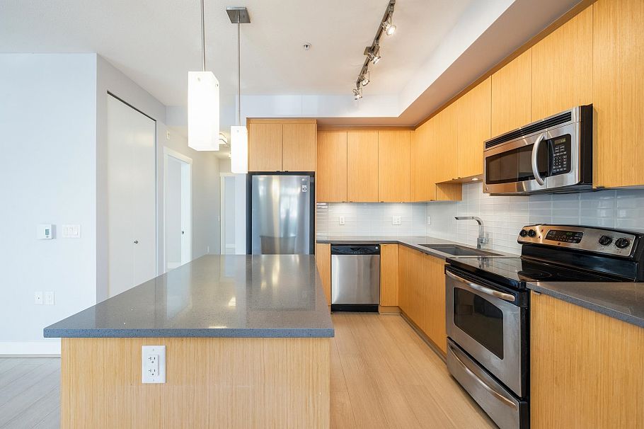 121 735 W 15th Street North Vancouver, BC - 7