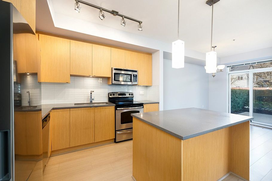 121 735 W 15th Street North Vancouver, BC - 6