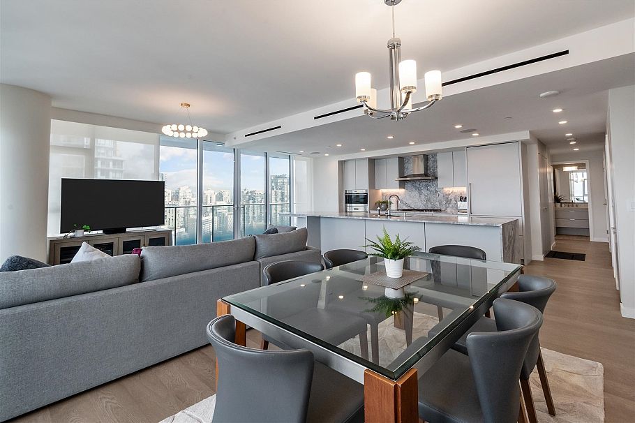 2501 1335 Howe Street Vancouver, BC - 5