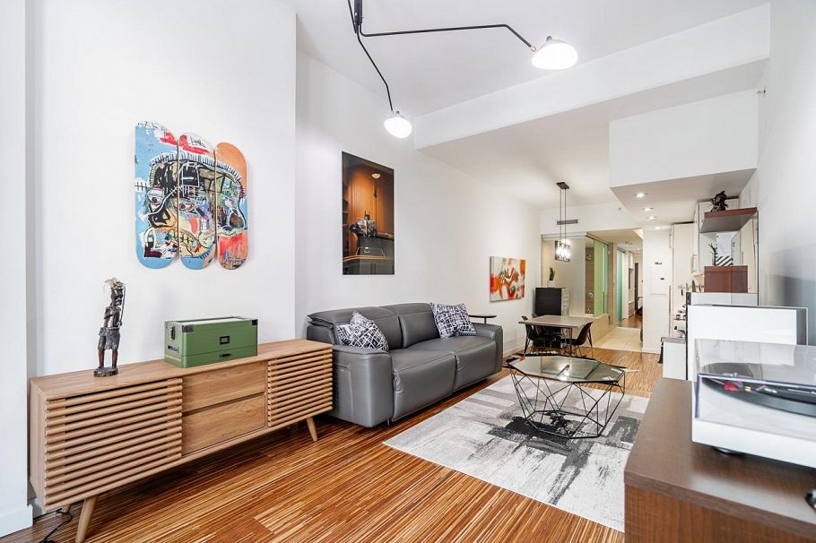 211 36 Water Street Vancouver, BC - 4