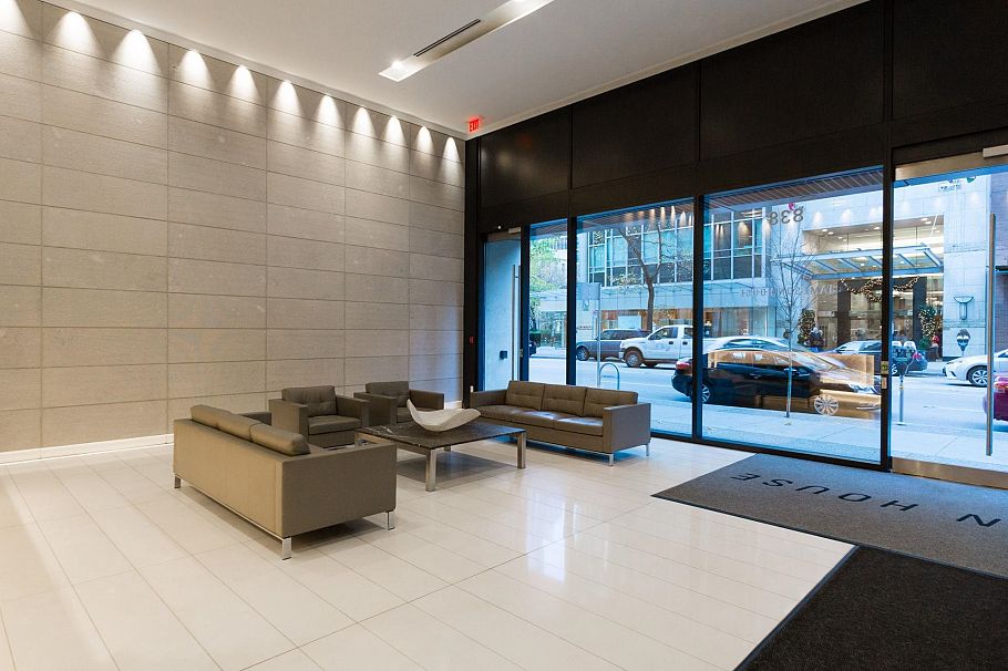 2401 838 W Hastings Street Vancouver, BC - 3