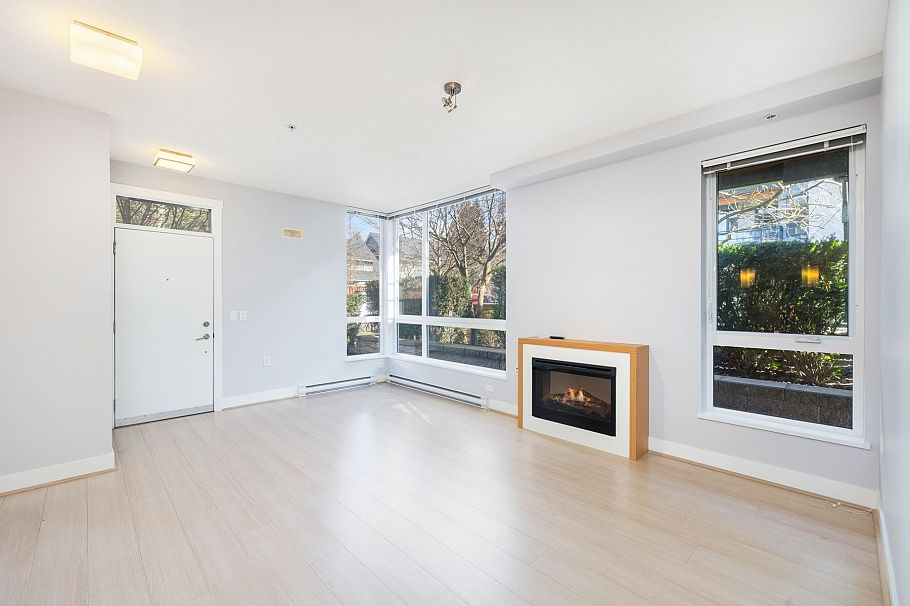 121 735 W 15th Street North Vancouver, BC - 17