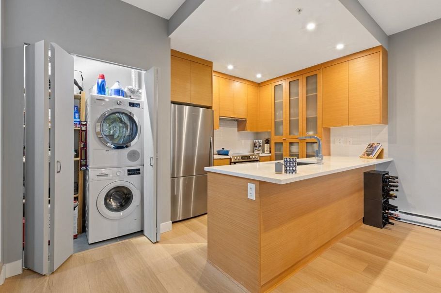 171 E 17th Avenue Vancouver, BC - 12