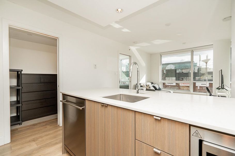 209 1788 Columbia Street Vancouver, BC - 11