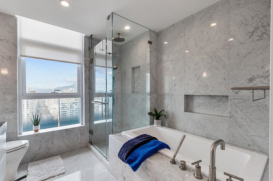 2501 1335 Howe Street Vancouver, BC - 18