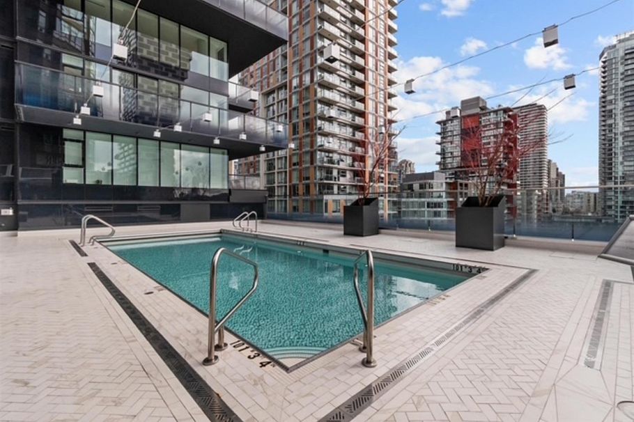 2501 1335 Howe Street Vancouver, BC - 30