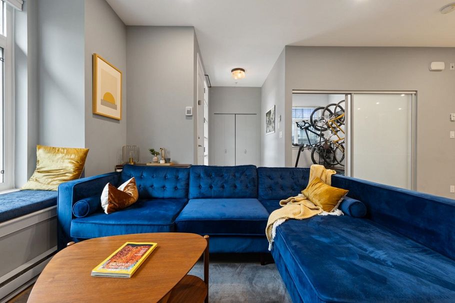 171 E 17th Avenue Vancouver, BC - 5