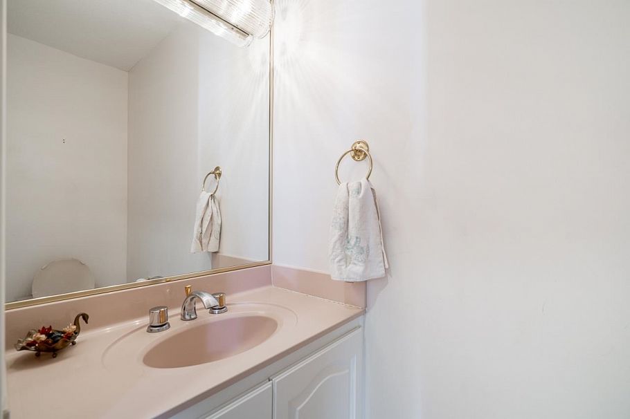 3513 W 40th Avenue Vancouver, BC - 25