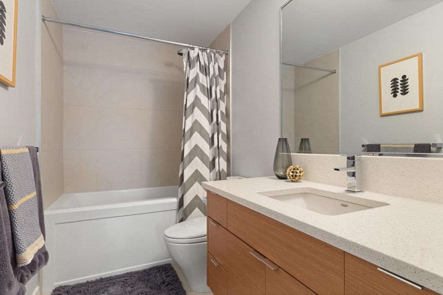 171 E 17th Avenue Vancouver, BC - 30