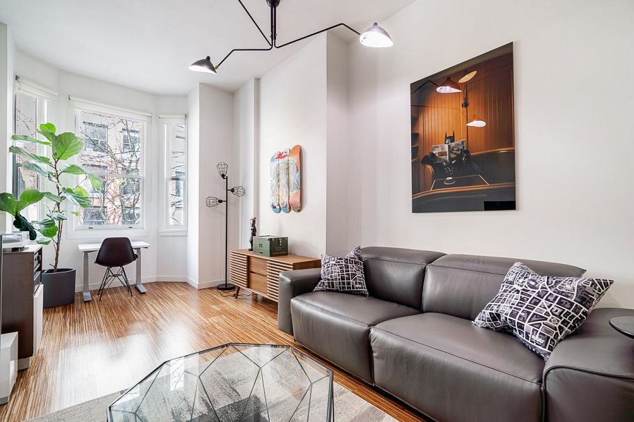 211 36 Water Street Vancouver, BC - 2