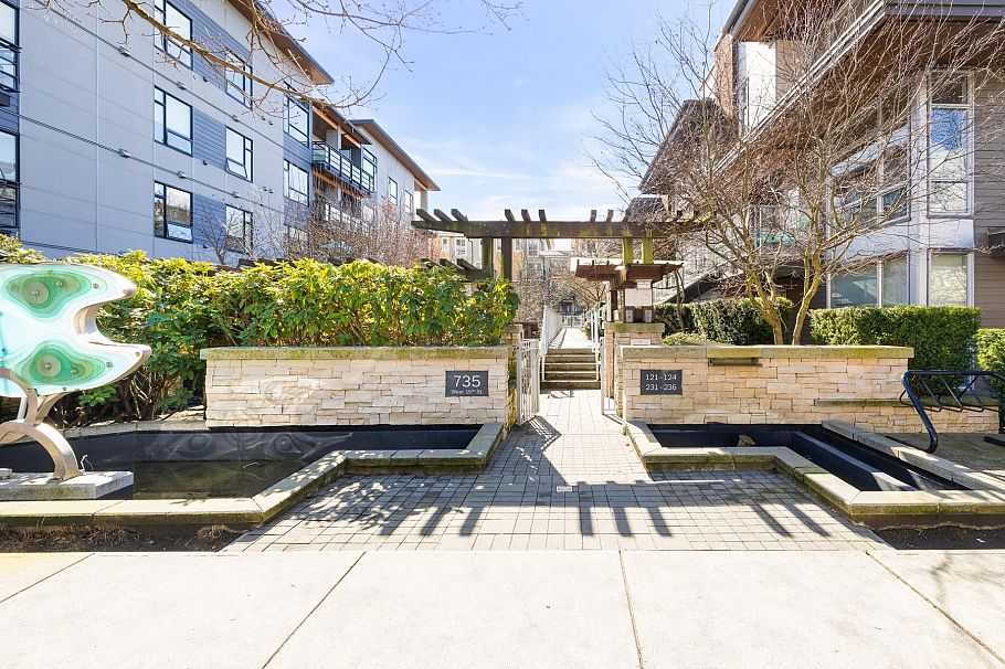 121 735 W 15th Street North Vancouver, BC - 5