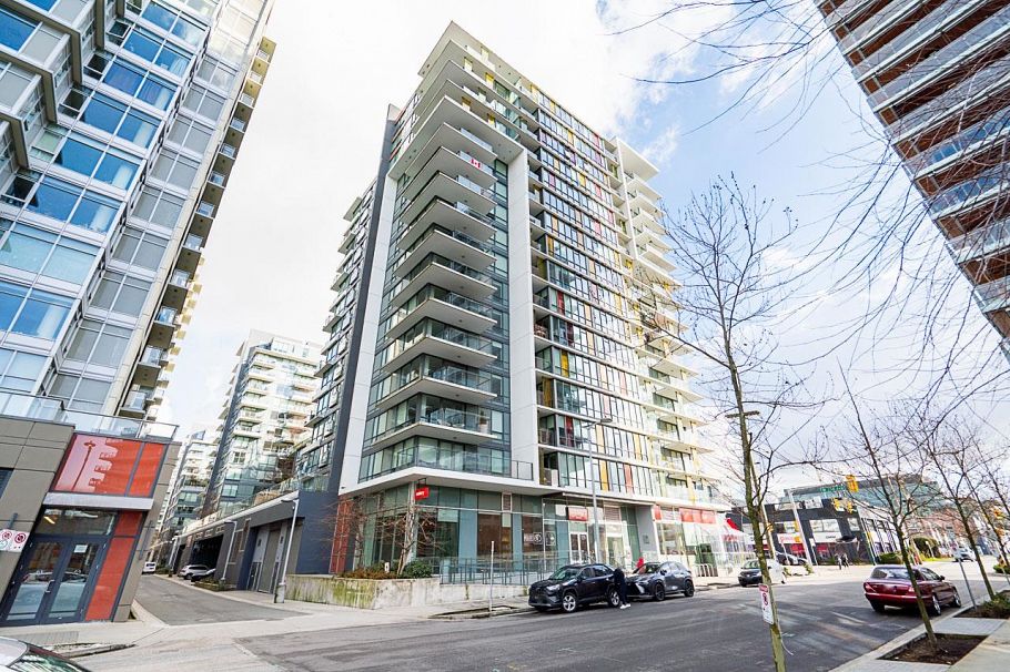 209 1788 Columbia Street Vancouver, BC - 3