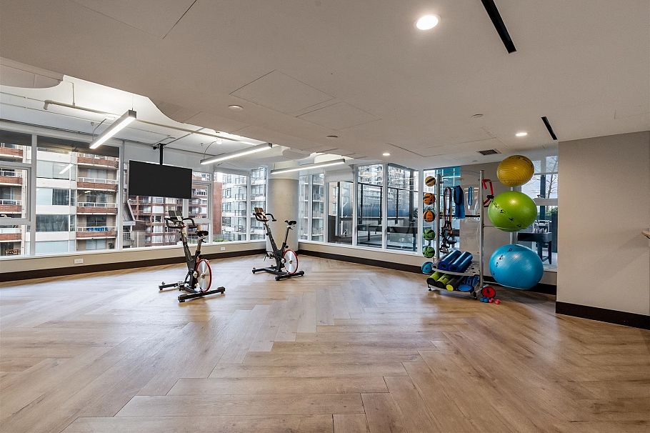 2501 1335 Howe Street Vancouver, BC - 26