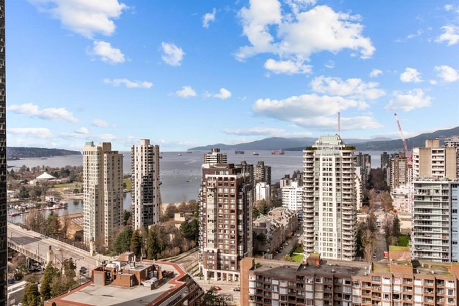 2501 1335 Howe Street Vancouver, BC - 8