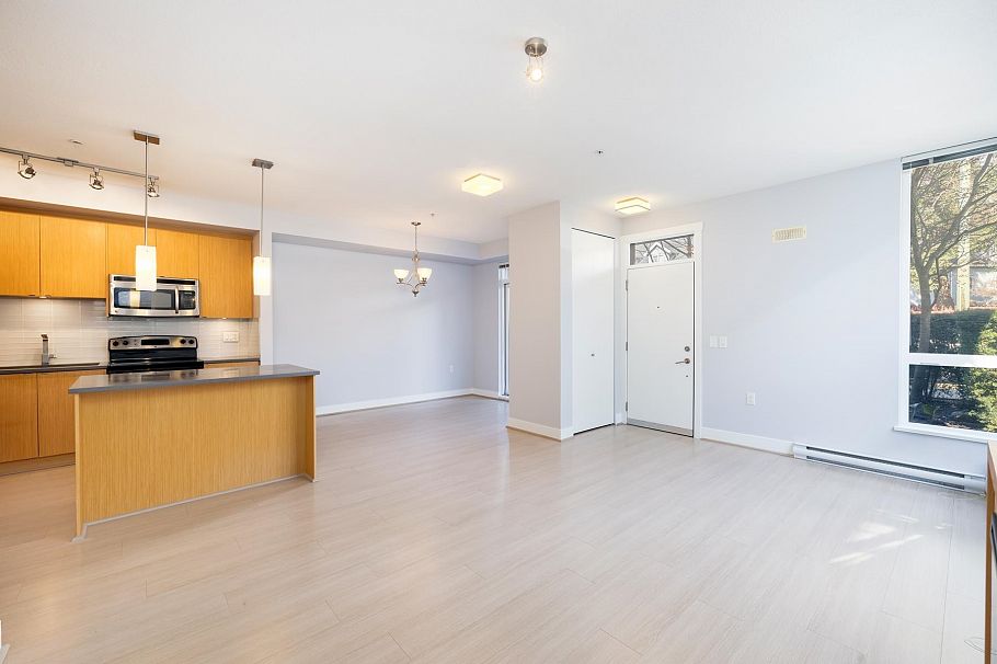 121 735 W 15th Street North Vancouver, BC - 12