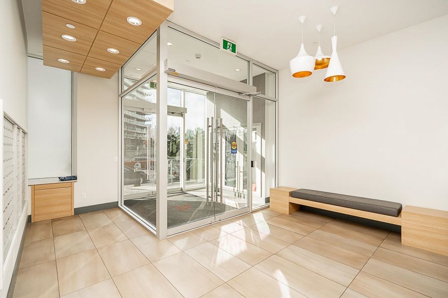 209 1788 Columbia Street Vancouver, BC - 5