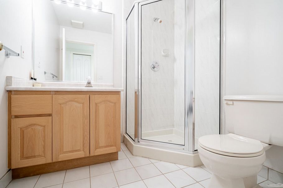 3513 W 40th Avenue Vancouver, BC - 31