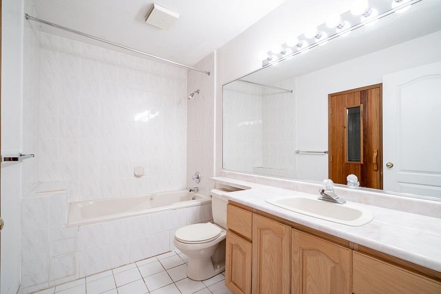 3513 W 40th Avenue Vancouver, BC - 30