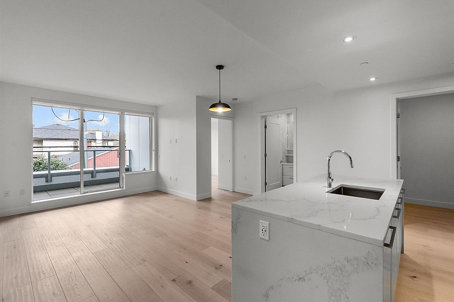 207 5693 Elizabeth Street Vancouver, BC - 7