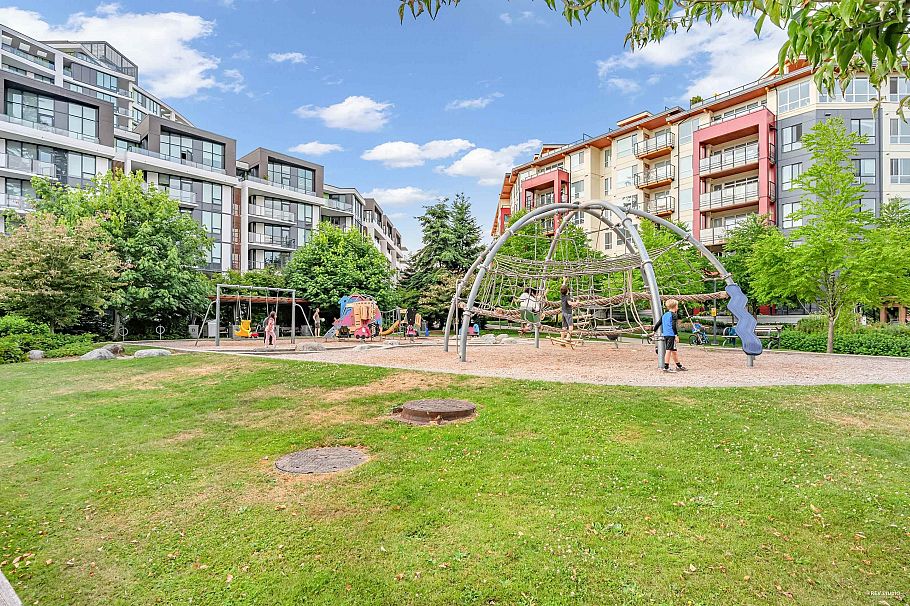 527 3563 Ross Drive Vancouver, BC - 5