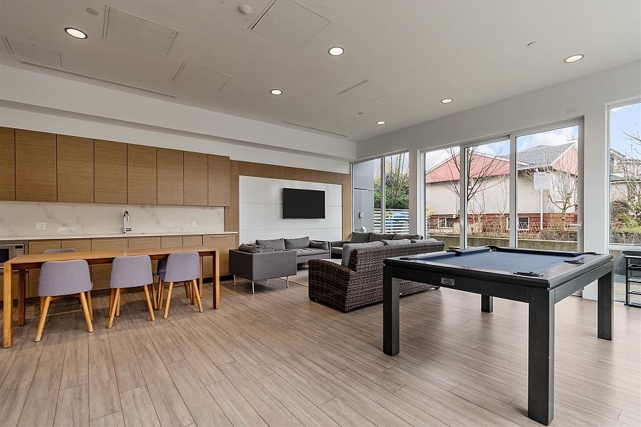 207 5693 Elizabeth Street Vancouver, BC - 27