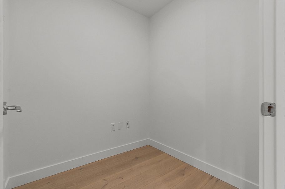 207 5693 Elizabeth Street Vancouver, BC - 21