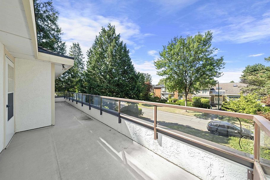 6668 Selkirk Street Vancouver, BC - 23